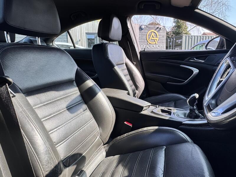 VAUXHALL INSIGNIA