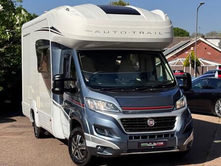 AUTO-TRAIL