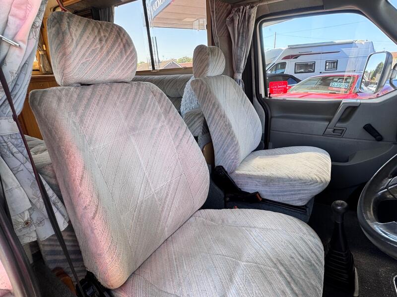 VOLKSWAGEN TRANSPORTER