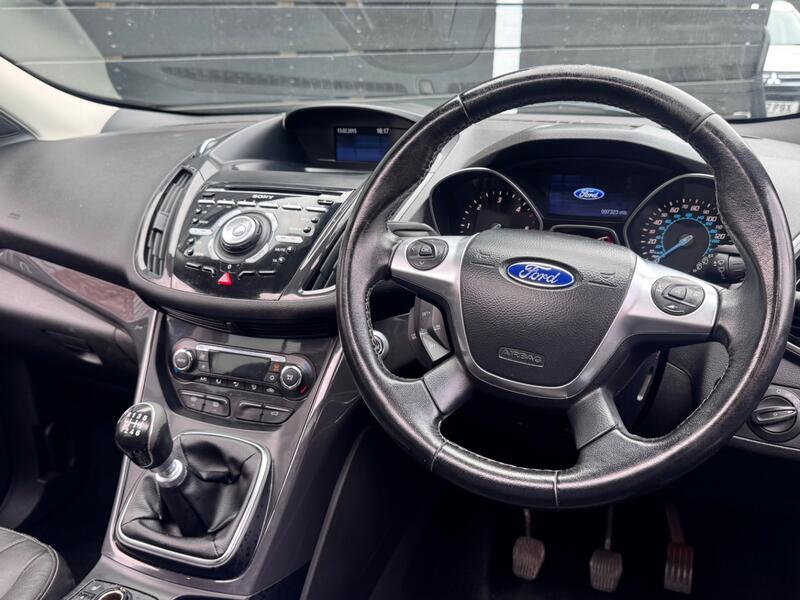 FORD KUGA
